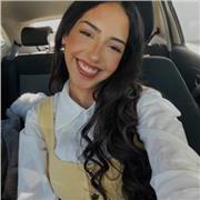 Me defino como una persona responsable, creativa y paciente, capaz de adaptarme a diferentes edades y niveles para impartir clases